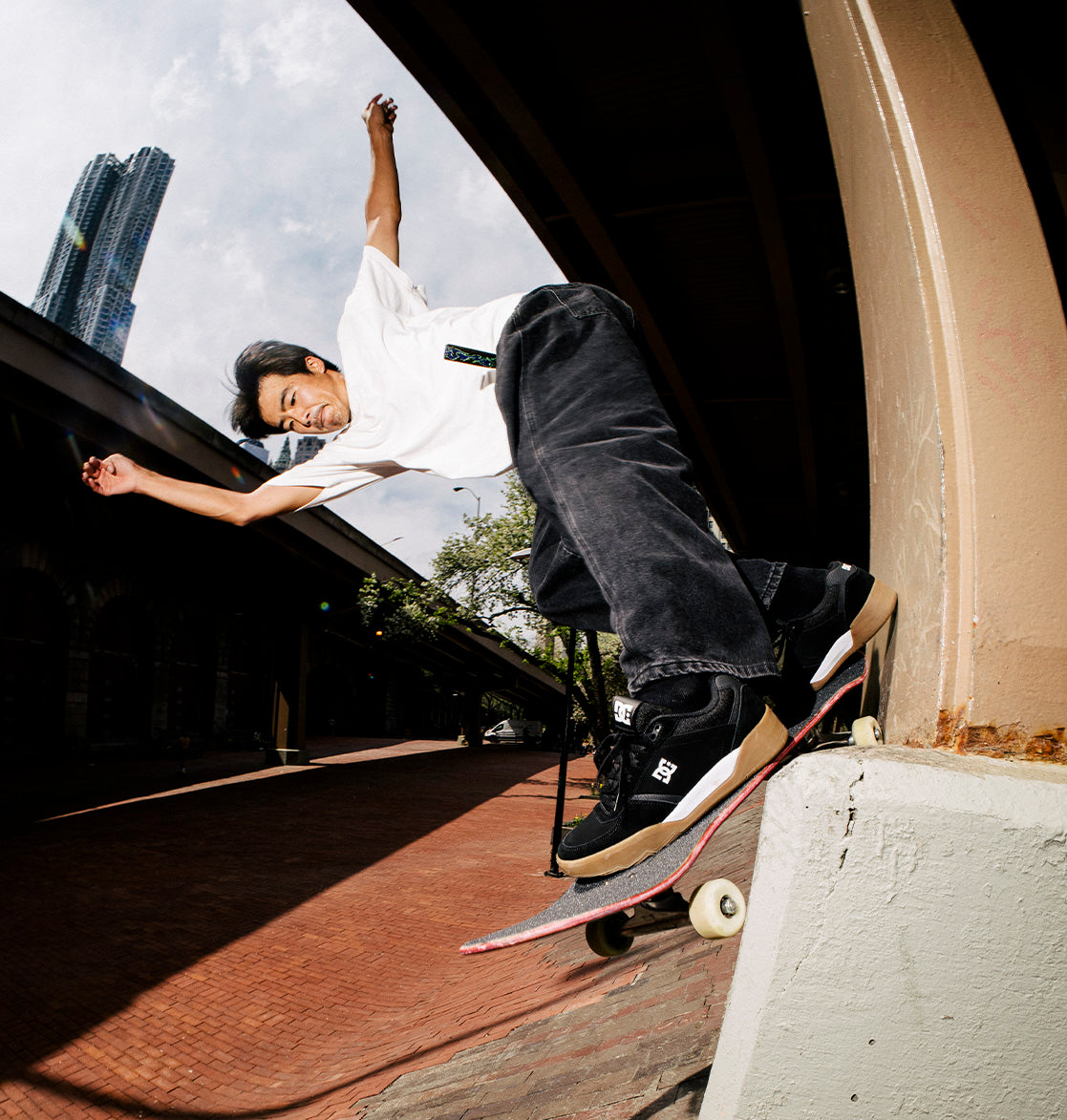 Men's Fractal Skate Shoes - Image 2